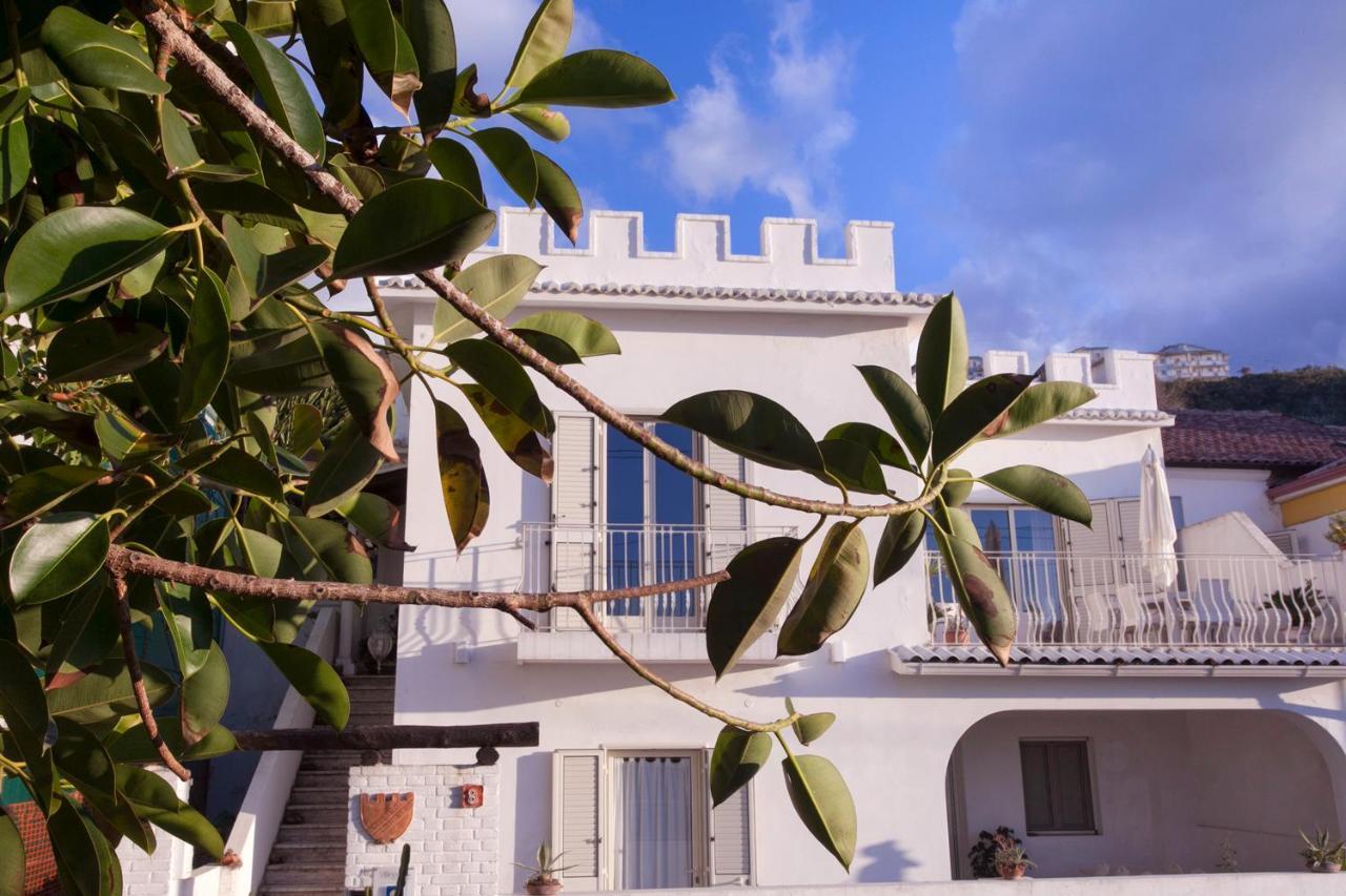 Villino Erminia - Seaside Art B&B Pizzo  Bagian luar foto